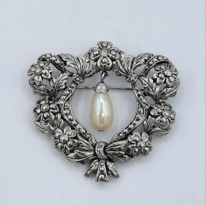 Vintage Floral Pearl Brooch #1950